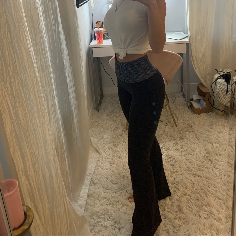 Lululemon yoga pants